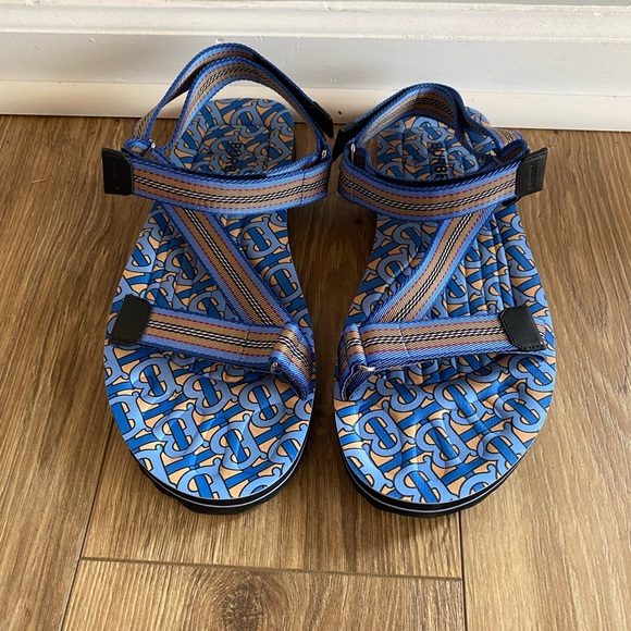 Burberry sandals, size US 13, in the color blue, in perfect condition - Picture 1 of 10